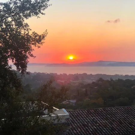 Les Restanques Du Golfe De Saint Tropez Aussergewoehnlicher Meerblick Wlan Apartment